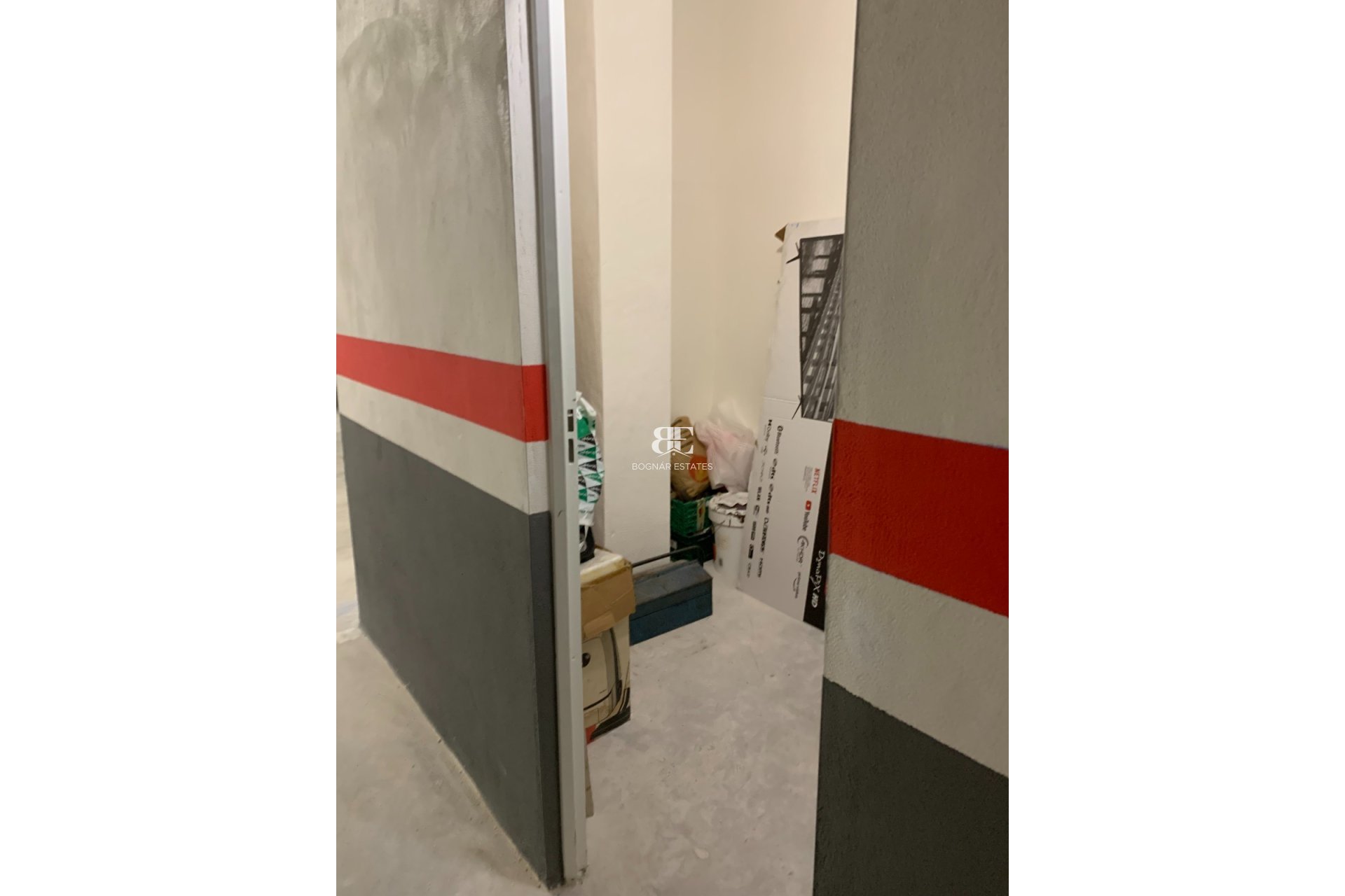 Herverkoop - Herenhuis -
Torrevieja - Los Balcones