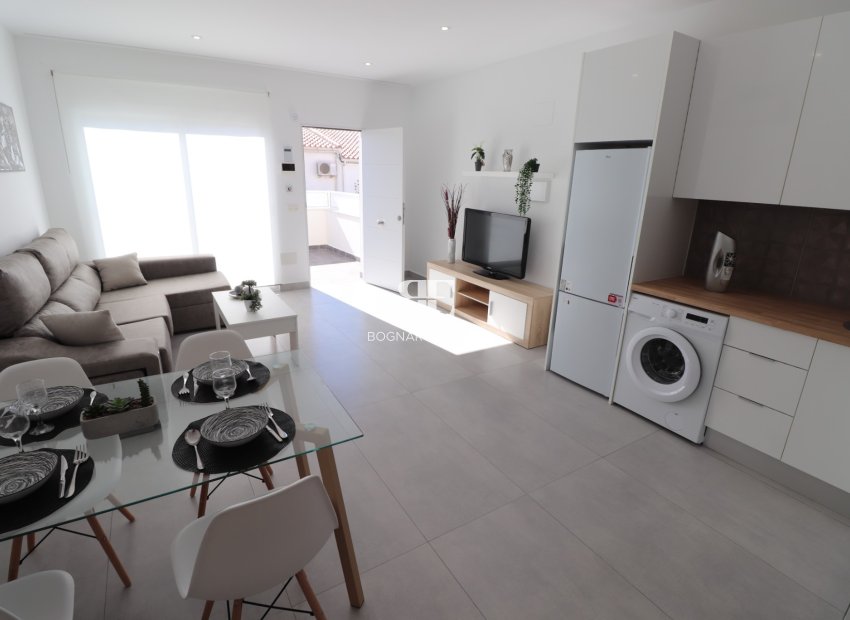 Herverkoop - Herenhuis -
Torrevieja - San Luis