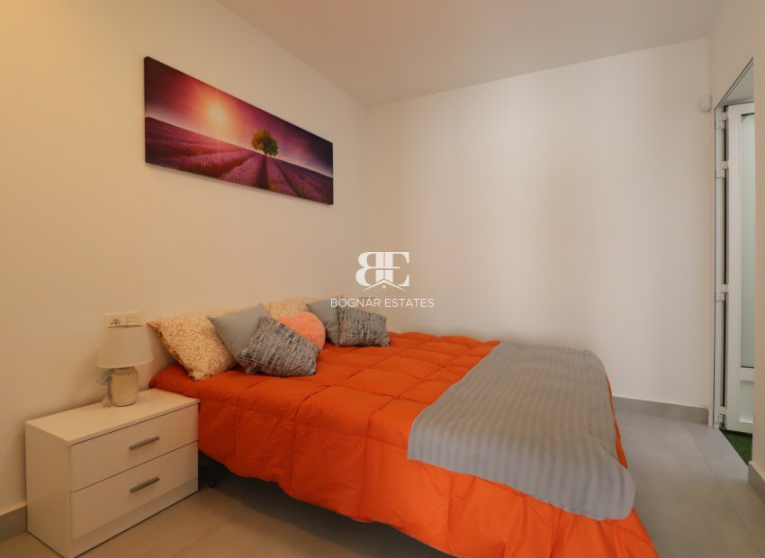 Herverkoop - Herenhuis -
Torrevieja - San Luis