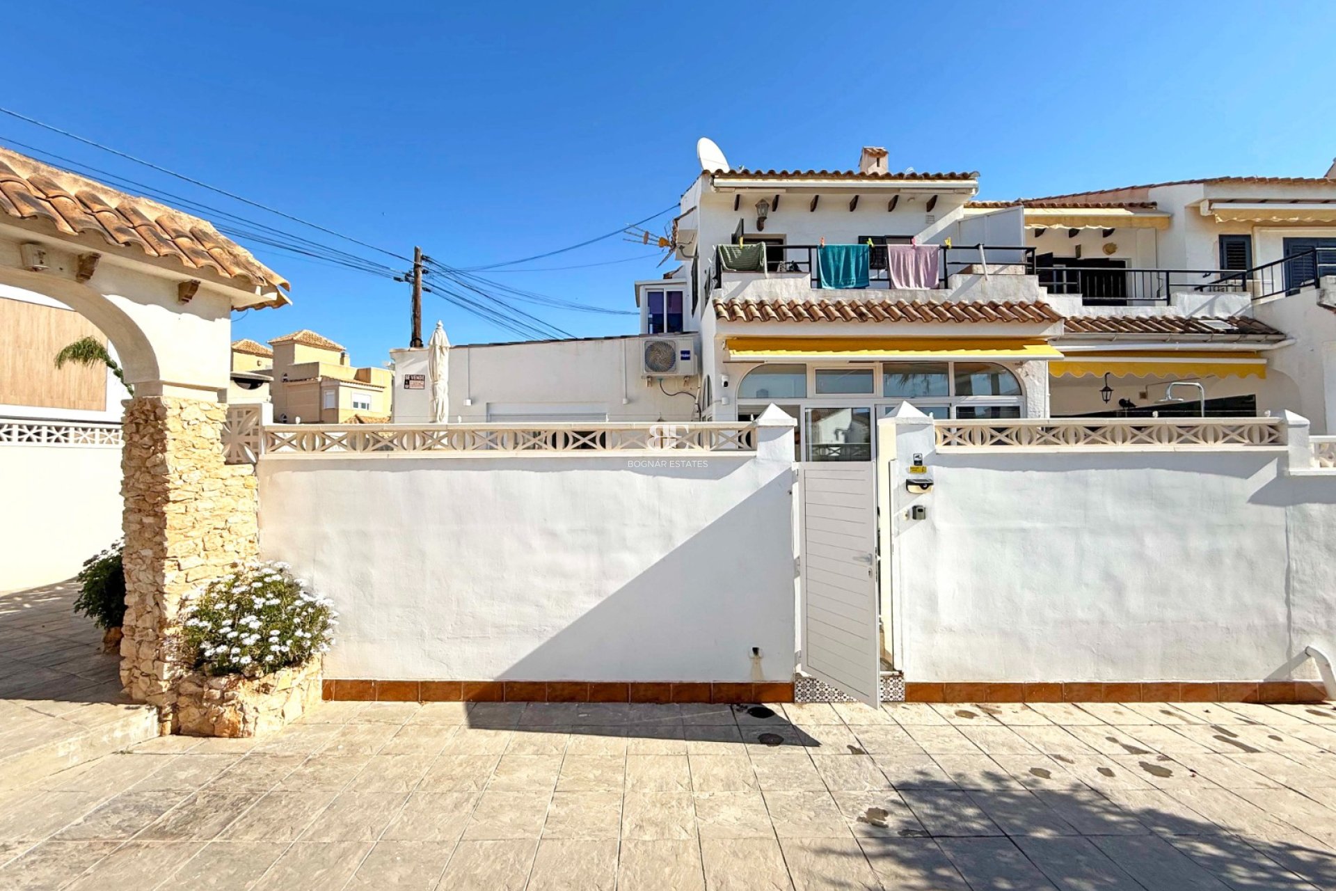 Herverkoop - Herenhuis -
Torrevieja - Torrelamata - La Mata