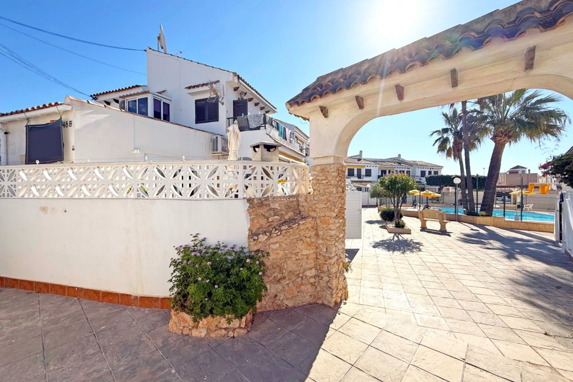 Herverkoop - Herenhuis -
Torrevieja - Torrelamata - La Mata