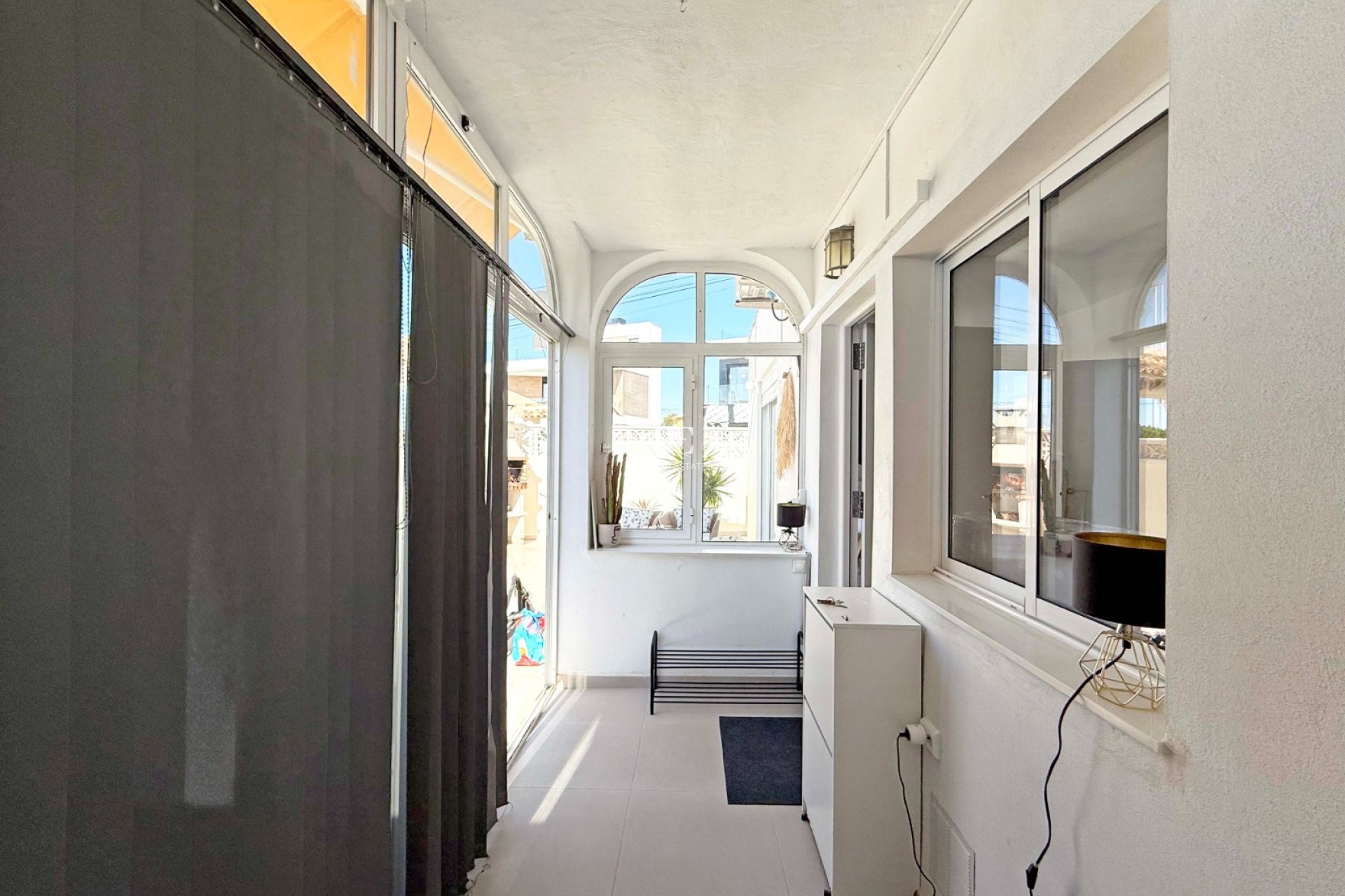 Herverkoop - Herenhuis -
Torrevieja - Torrelamata - La Mata