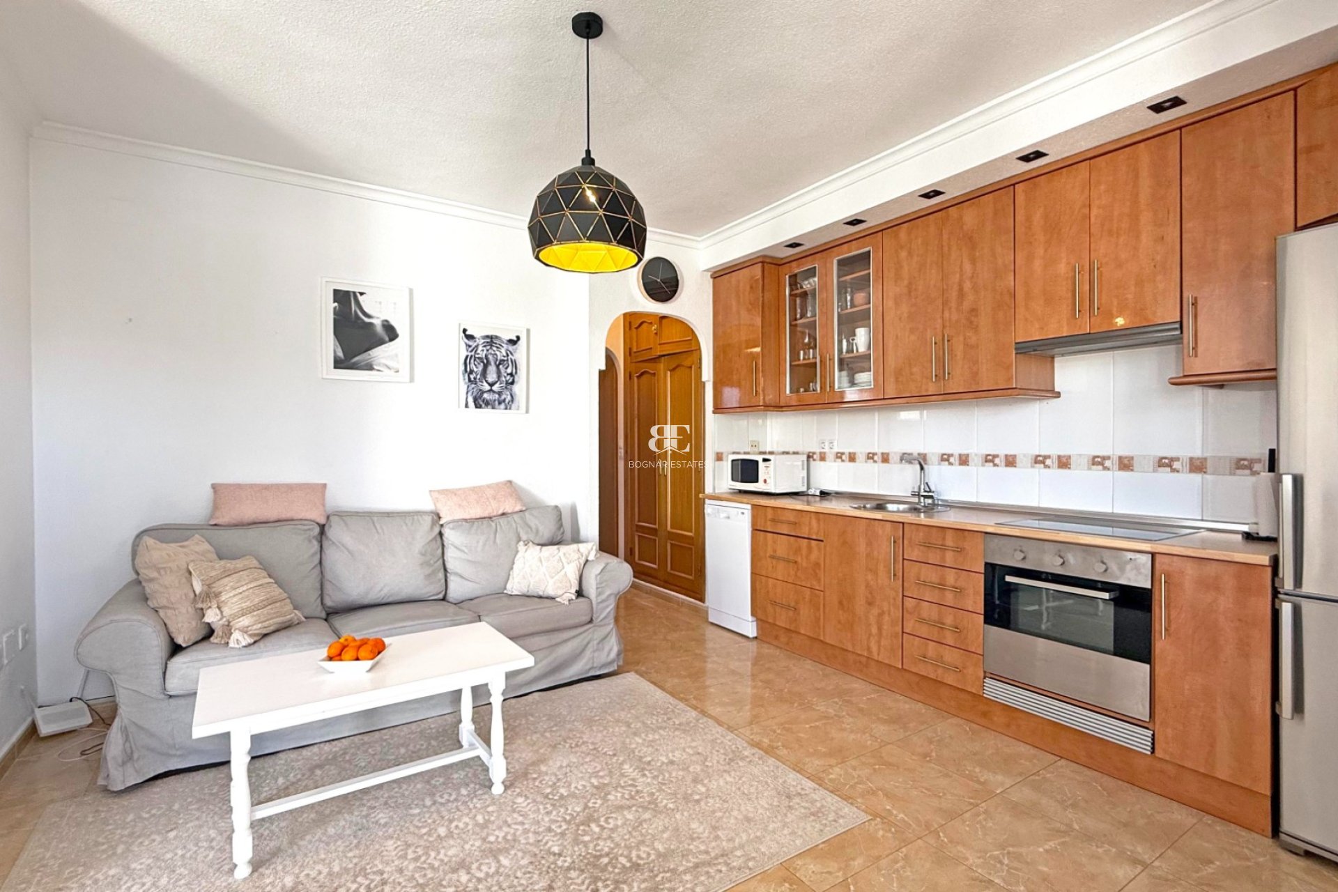 Herverkoop - Herenhuis -
Torrevieja - Torrelamata - La Mata