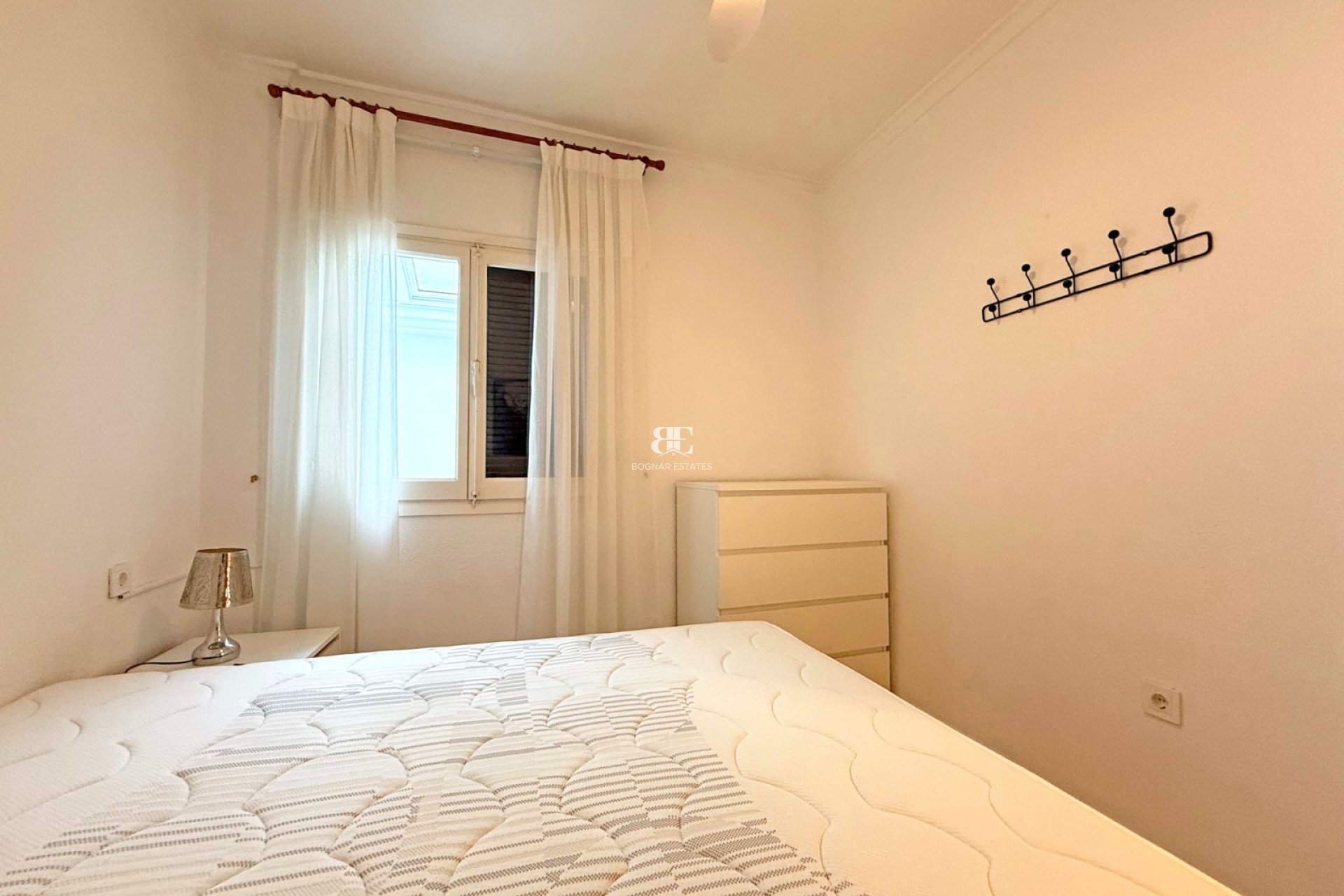 Herverkoop - Herenhuis -
Torrevieja - Torrelamata - La Mata