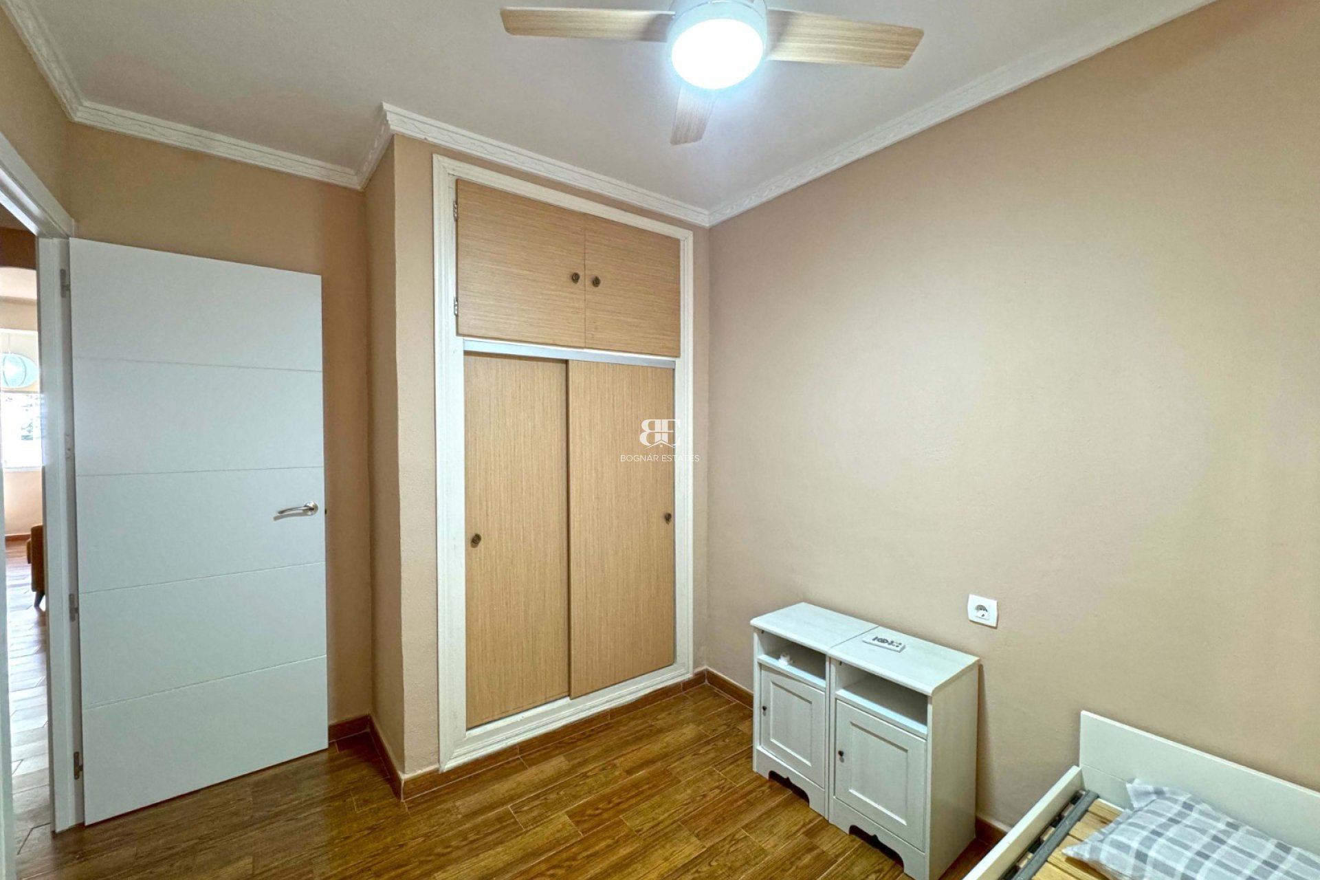 Herverkoop - Herenhuis -
Torrevieja - Torrelamata - La Mata