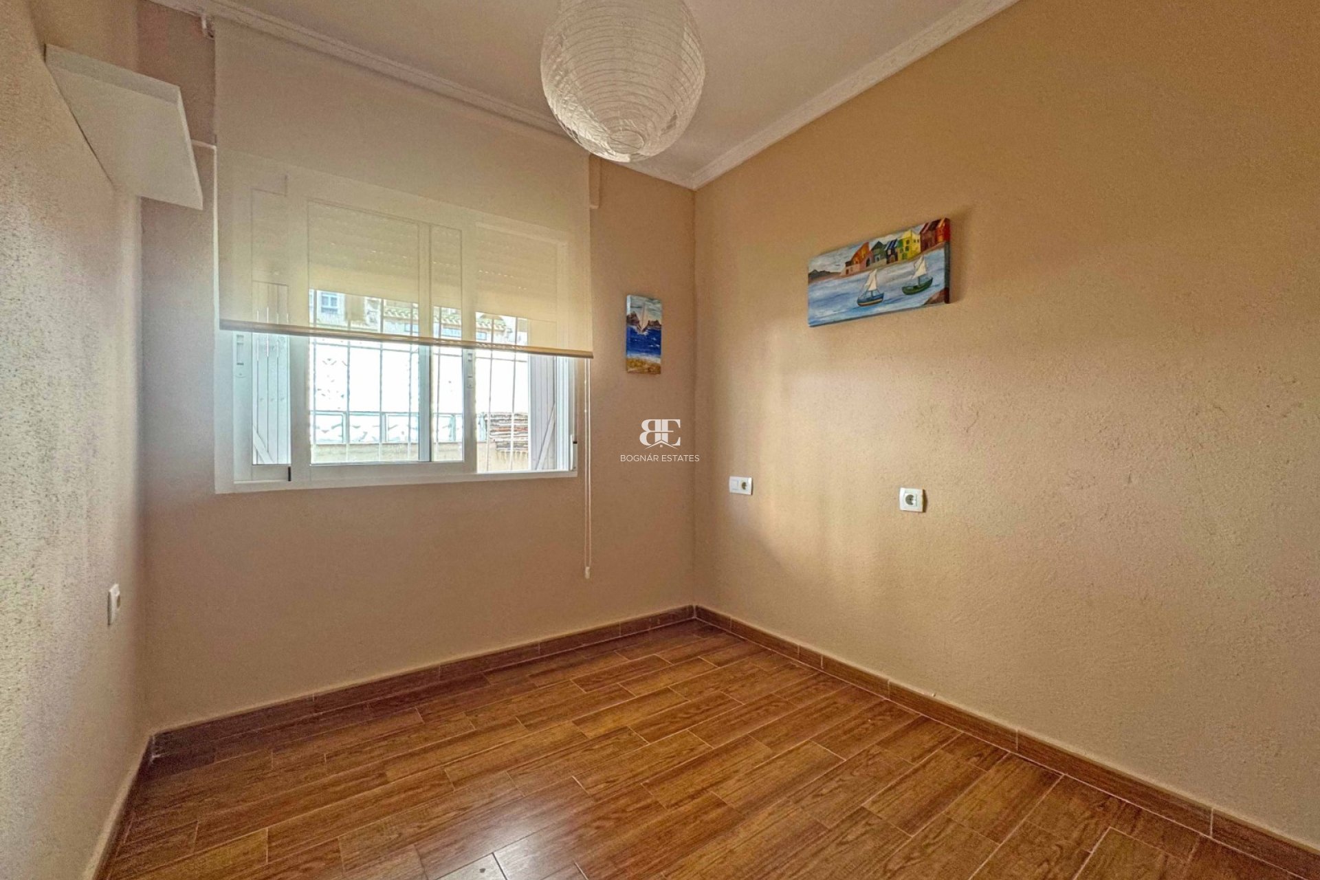 Herverkoop - Herenhuis -
Torrevieja - Torrelamata - La Mata