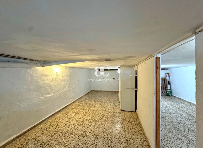Herverkoop - Herenhuis -
Torrevieja - Torrelamata - La Mata