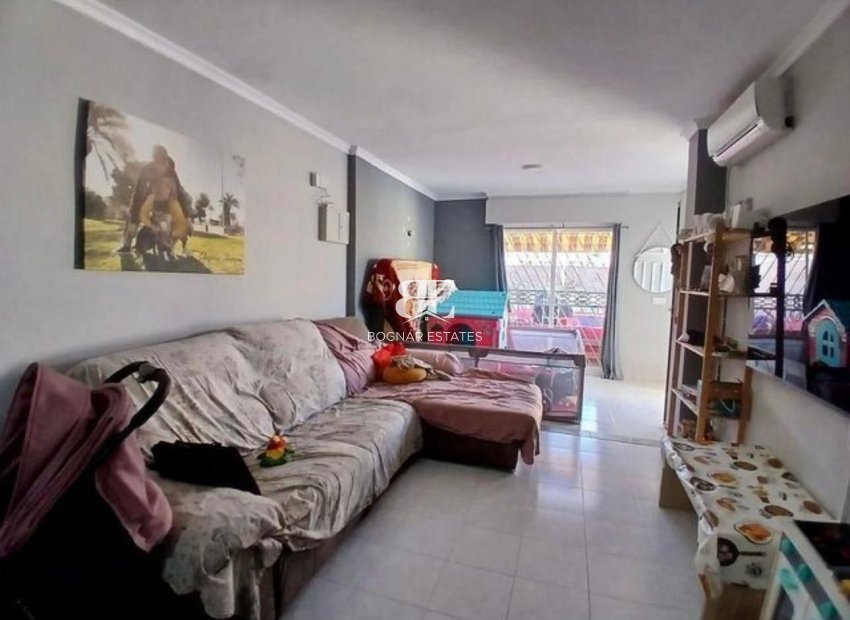 Herverkoop - Herenhuis -
Torrevieja - Torretas