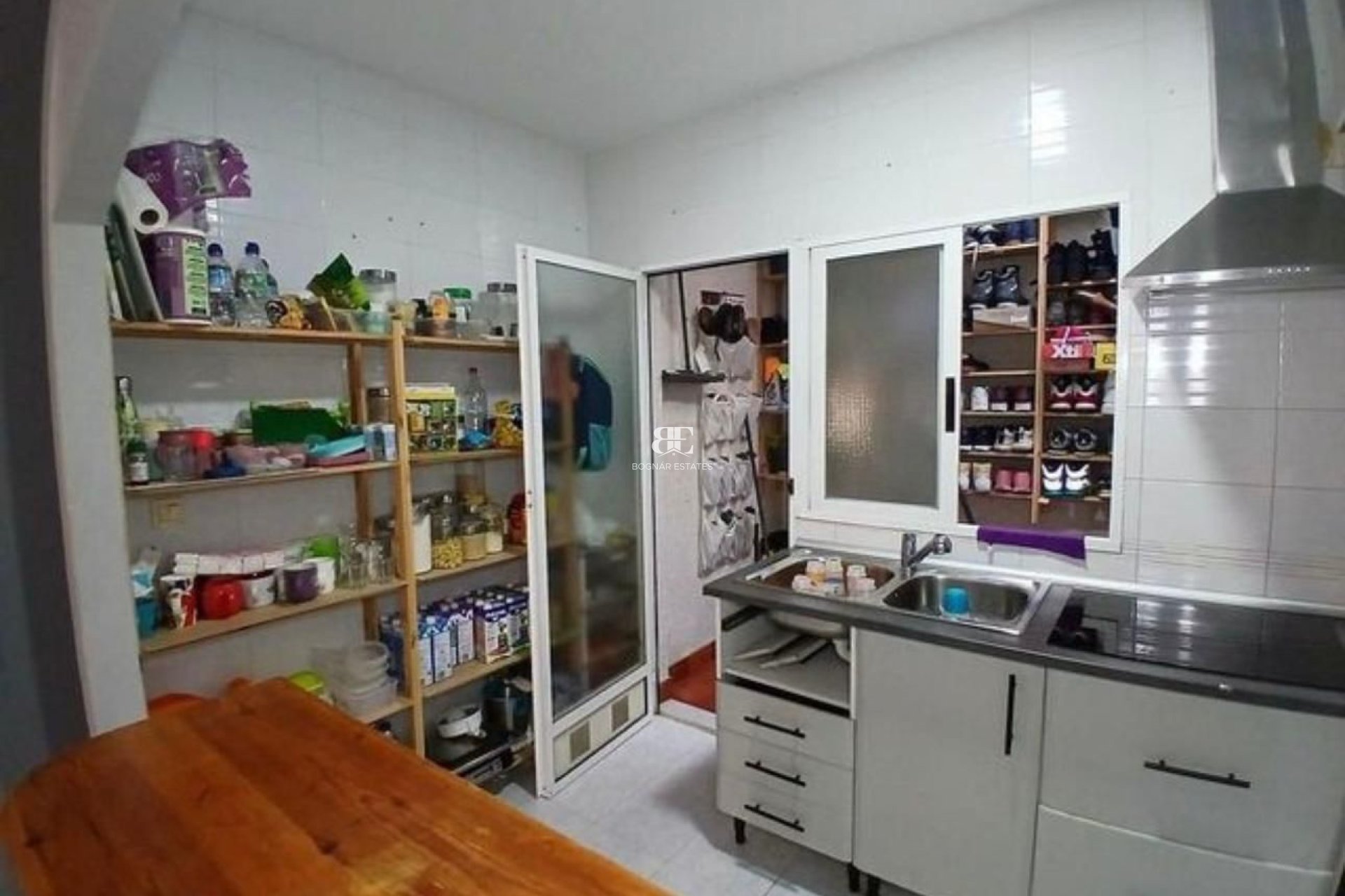 Herverkoop - Herenhuis -
Torrevieja - Torretas