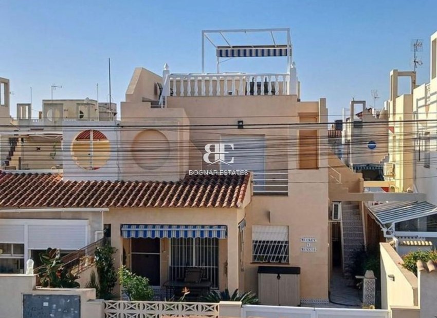 Herverkoop - Herenhuis -
Torrevieja - Torretas