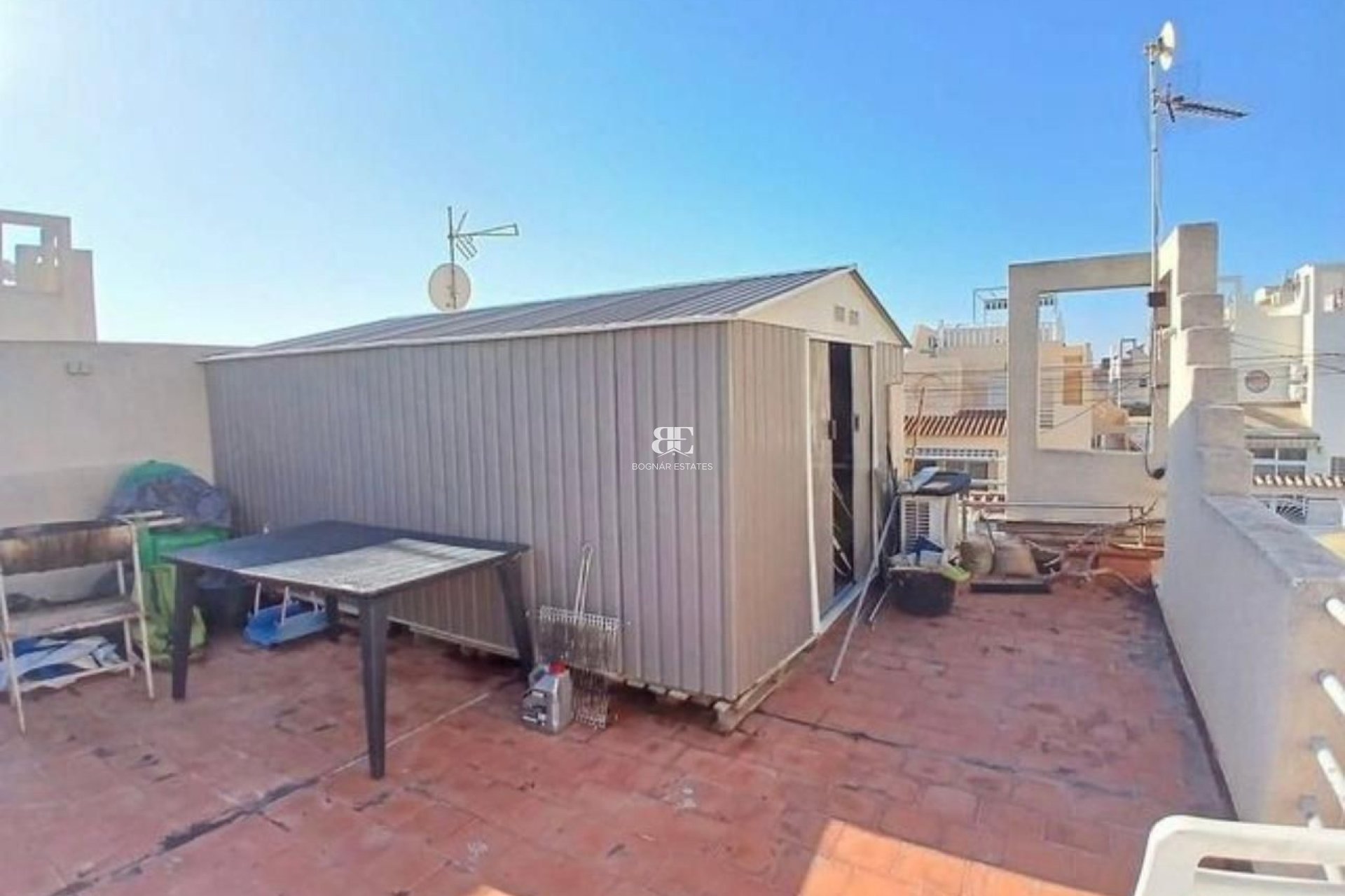 Herverkoop - Herenhuis -
Torrevieja - Torretas