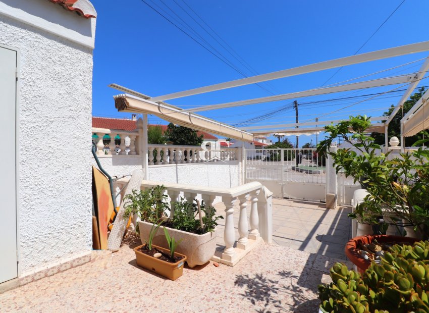 Herverkoop - Herenhuis -
Torrevieja - Torretas