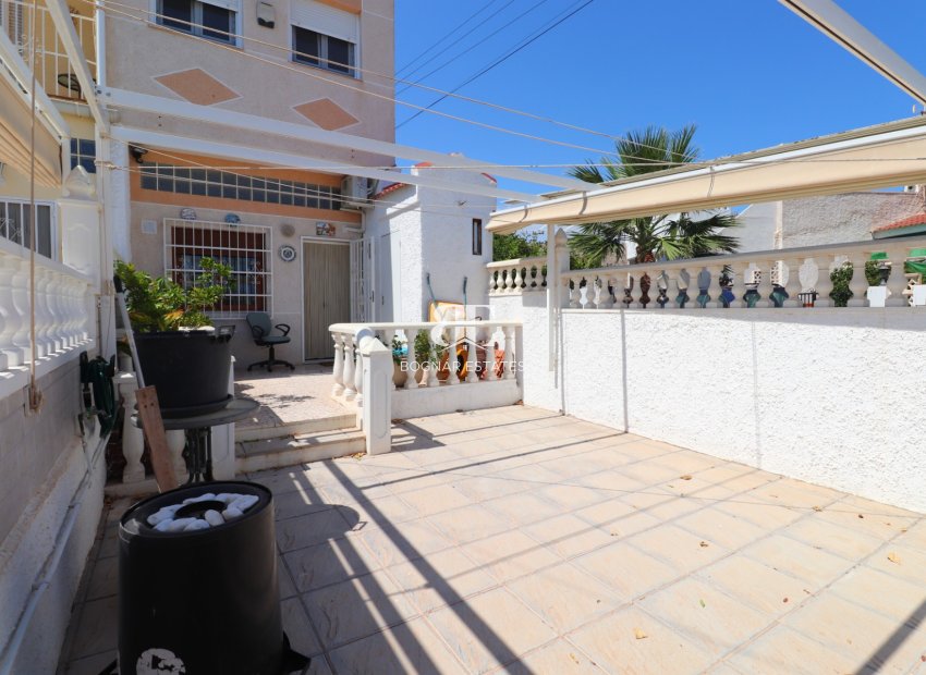 Herverkoop - Herenhuis -
Torrevieja - Torretas