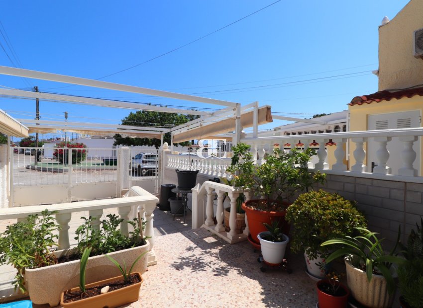 Herverkoop - Herenhuis -
Torrevieja - Torretas