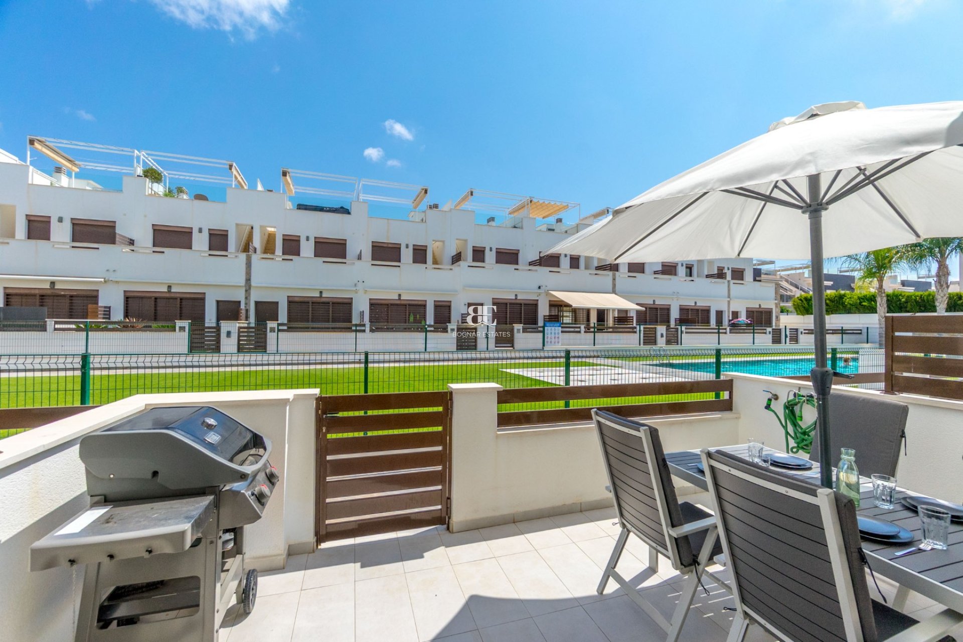 Herverkoop - Herenhuis -
Torrevieja