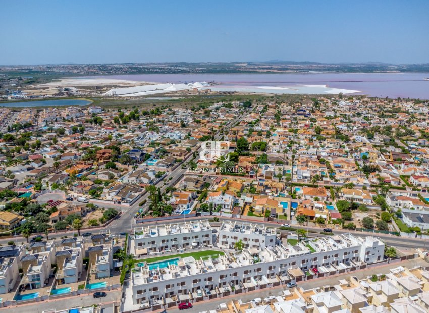 Herverkoop - Herenhuis -
Torrevieja