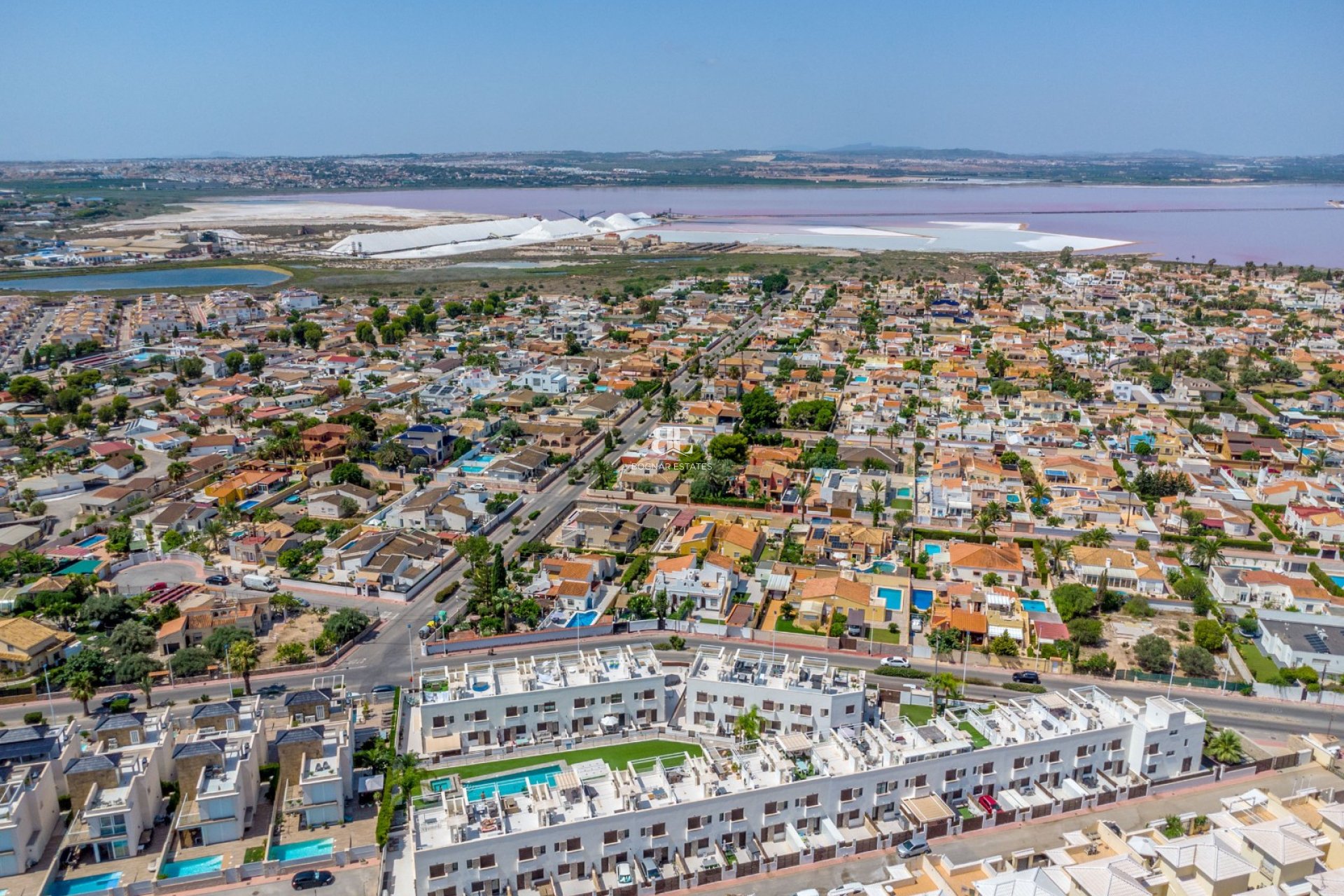 Herverkoop - Herenhuis -
Torrevieja