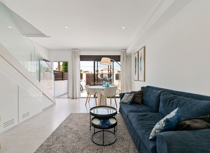 Herverkoop - Herenhuis -
Torrevieja