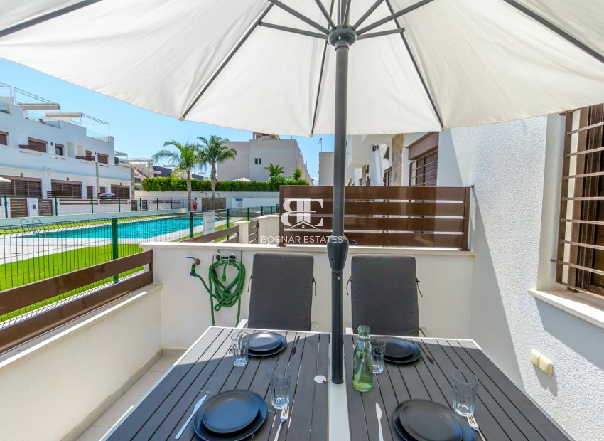 Herverkoop - Herenhuis -
Torrevieja