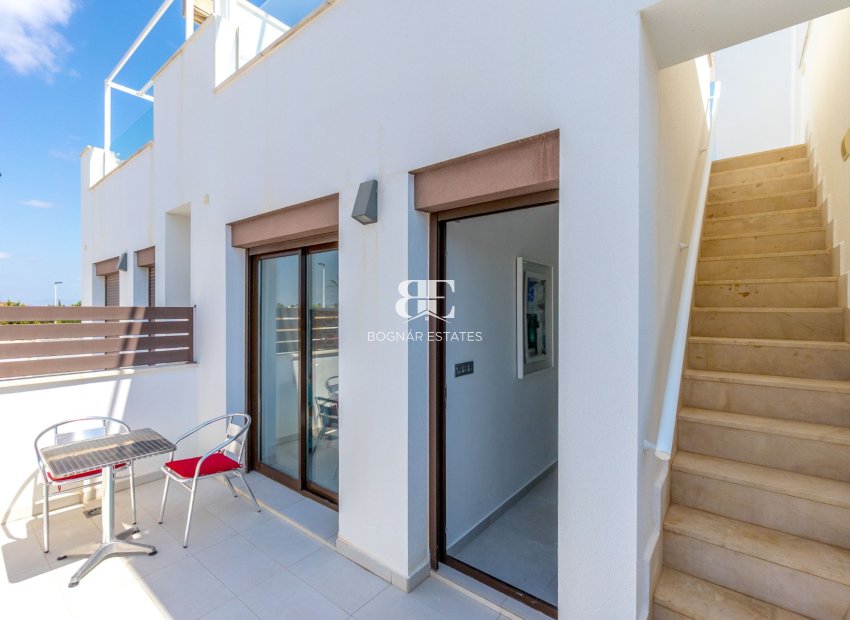 Herverkoop - Herenhuis -
Torrevieja