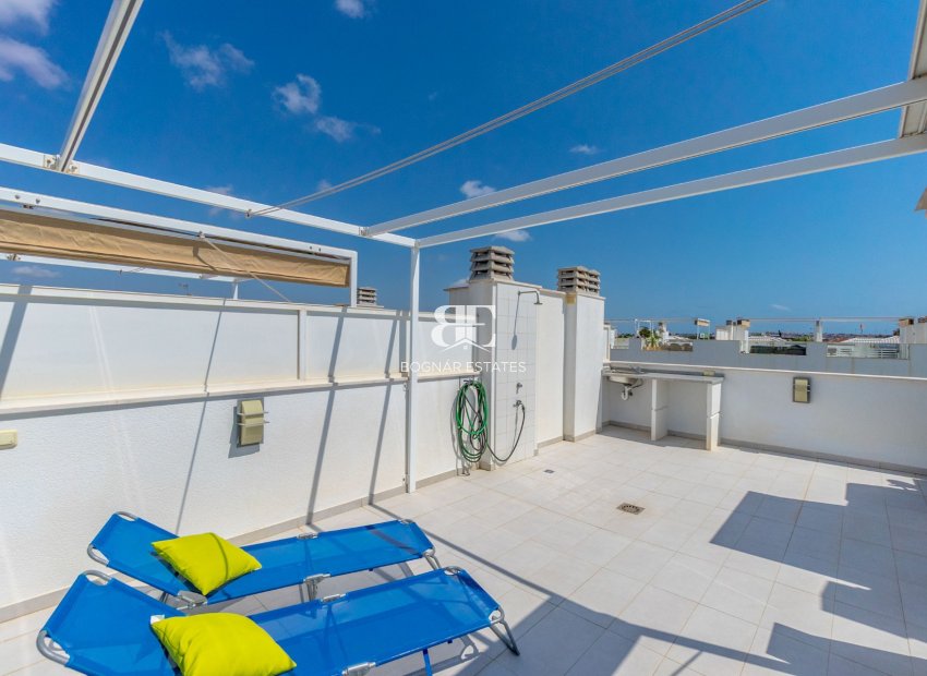 Herverkoop - Herenhuis -
Torrevieja