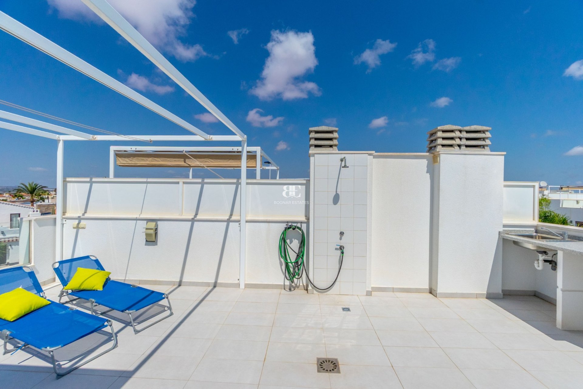 Herverkoop - Herenhuis -
Torrevieja