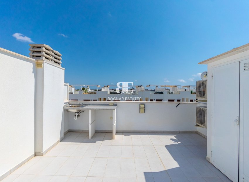 Herverkoop - Herenhuis -
Torrevieja