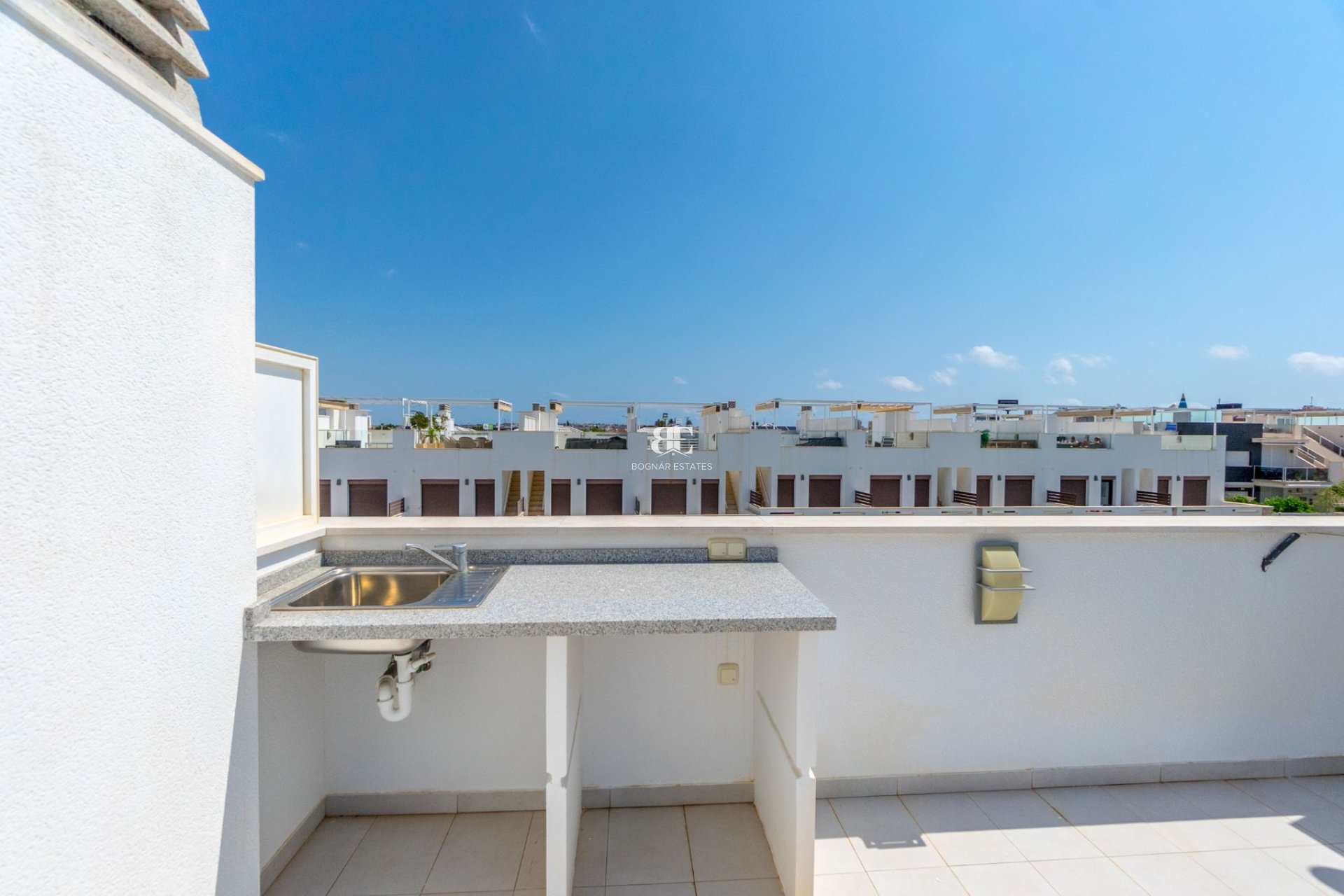 Herverkoop - Herenhuis -
Torrevieja