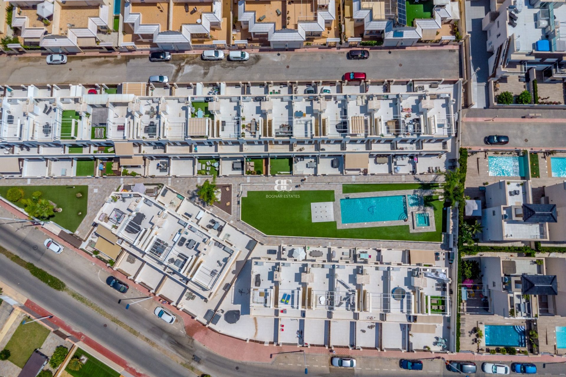 Herverkoop - Herenhuis -
Torrevieja