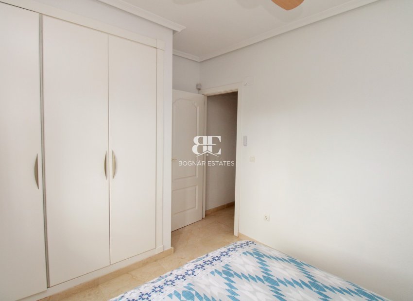 Herverkoop - Herenhuis -
Villamartín - PAU 8