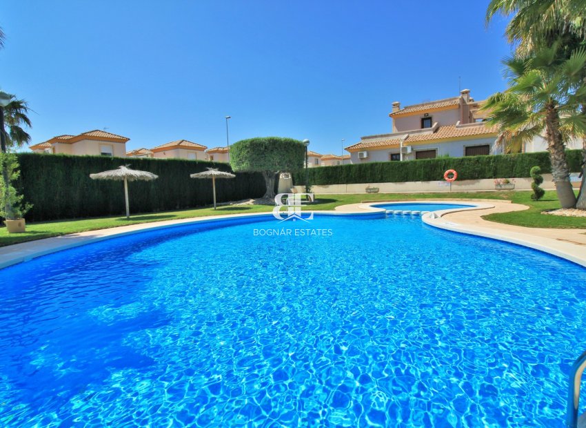 Herverkoop - Herenhuis -
Villamartín - PAU 8