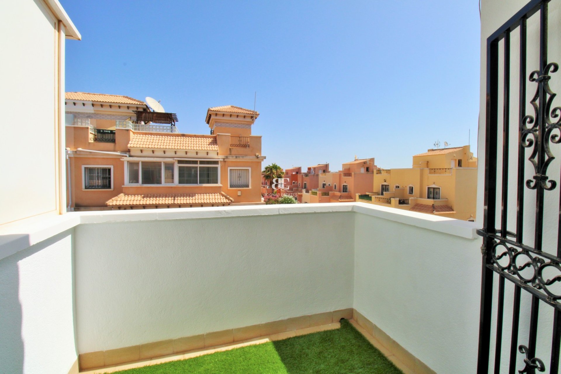 Herverkoop - Herenhuis -
Villamartín