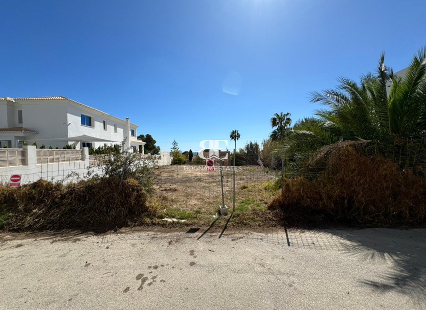 Herverkoop - Land -
Calpe - Basetes