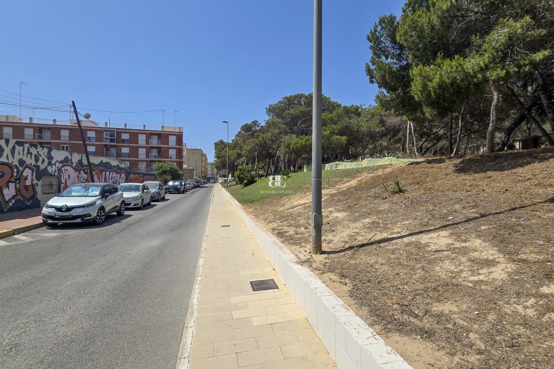 Herverkoop - Land -
Guardamar del Segura - Pueblo