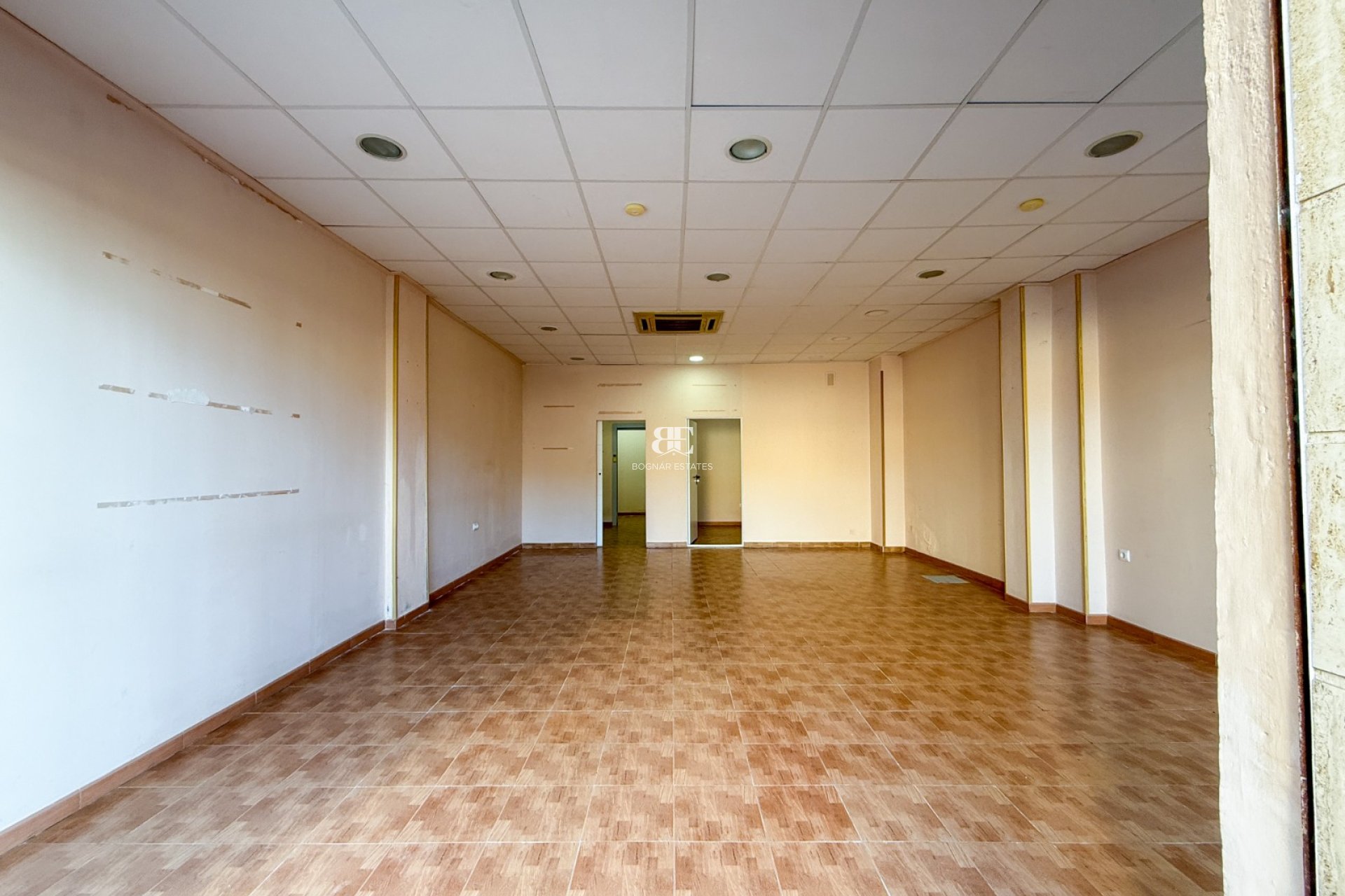 Herverkoop - Reclame -
Aguilas - Paseo Parra