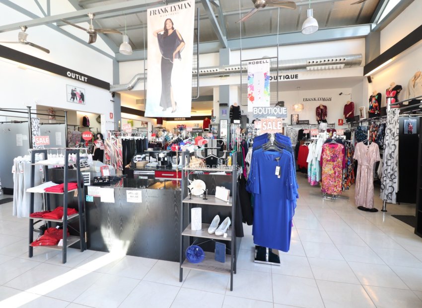 Herverkoop - Reclame -
Algorfa - La finca Golf