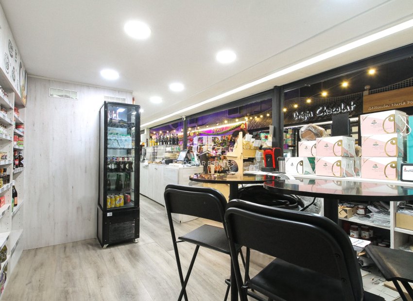 Herverkoop - Reclame -
Alicante - Center