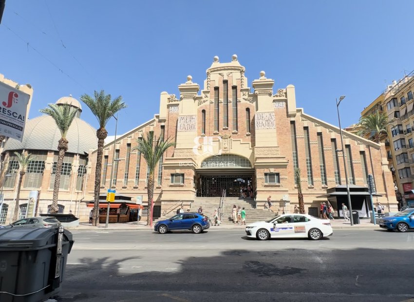 Herverkoop - Reclame -
Alicante - Center
