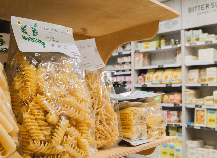 Herverkoop - Reclame -
Alicante - Center