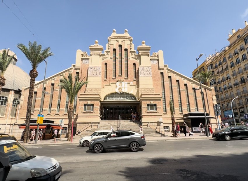 Herverkoop - Reclame -
Alicante - - Centro  -