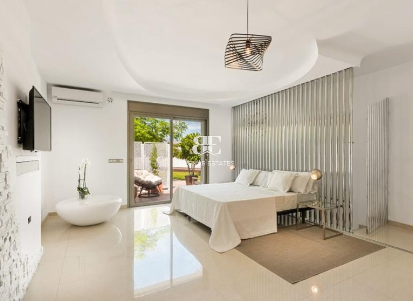 Herverkoop - Reclame -
Marbella - Nueva Andalucía