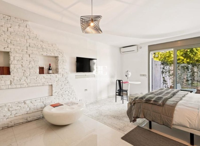 Herverkoop - Reclame -
Marbella - Nueva Andalucía