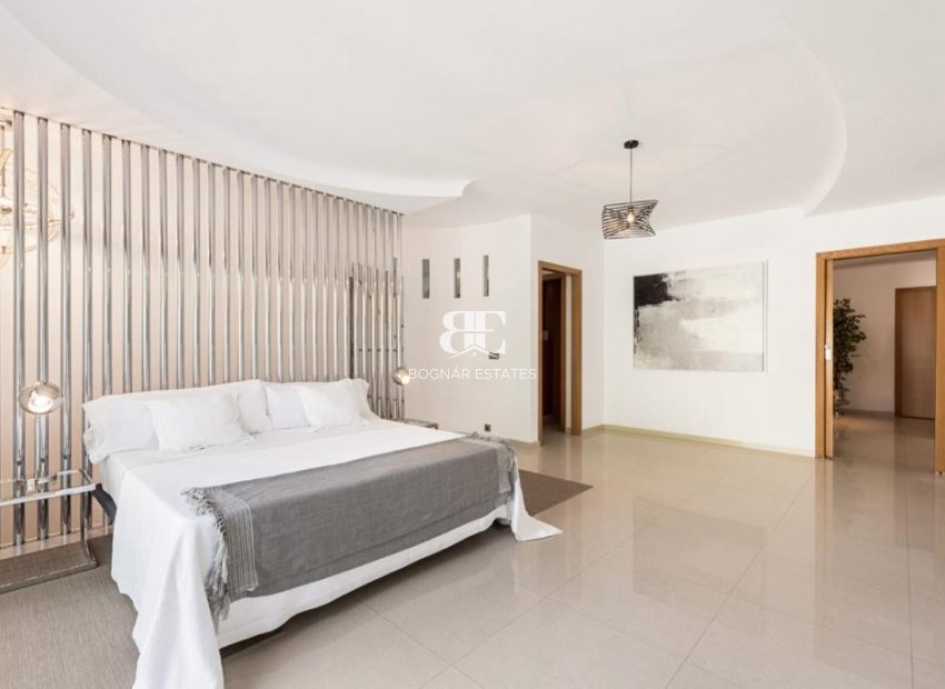 Herverkoop - Reclame -
Marbella - Nueva Andalucía
