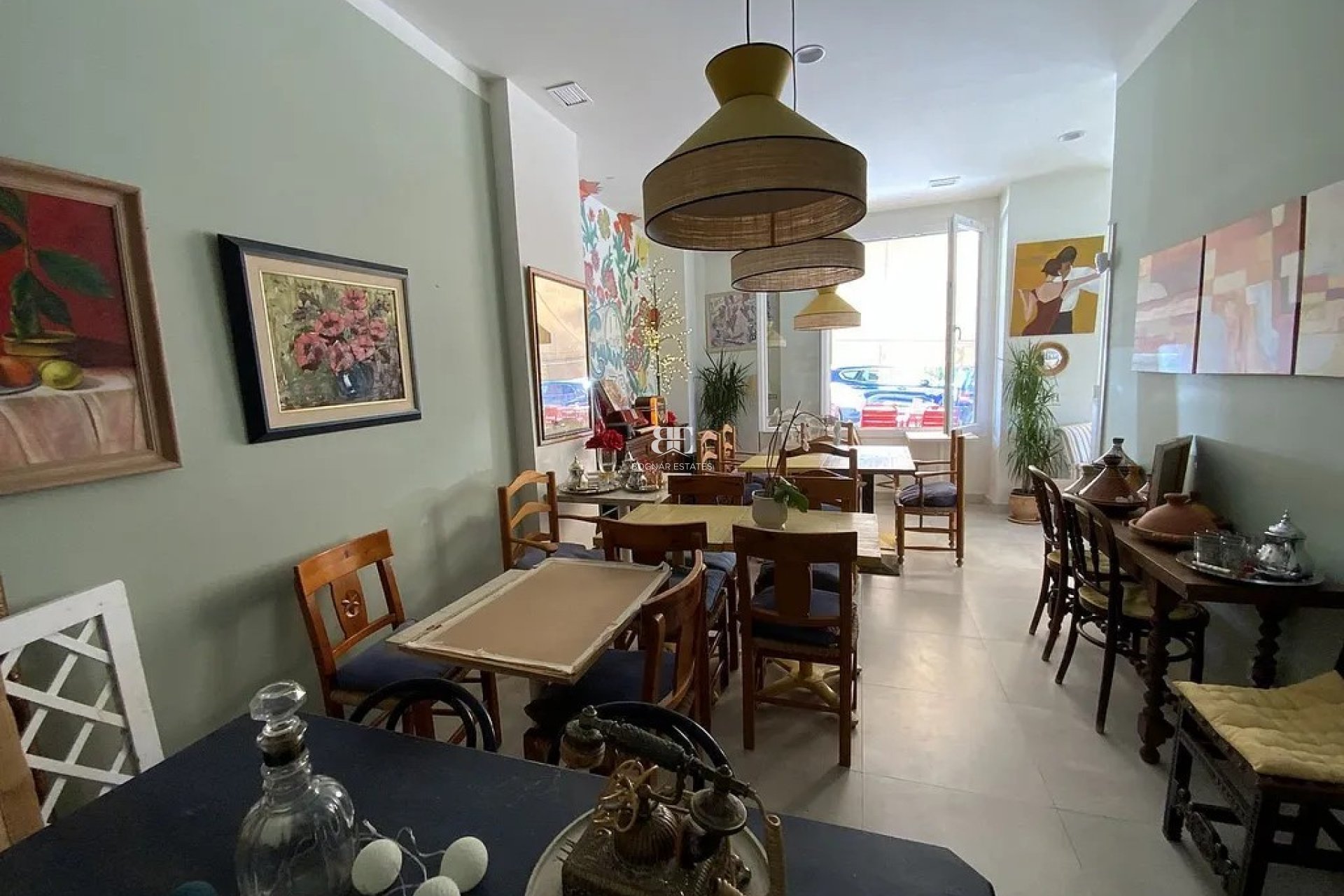 Herverkoop - Reclame -
Marbella - Nueva Andalucía