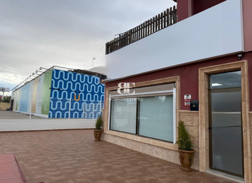 Herverkoop - Reclame -
Orihuela Costa - La Zenia