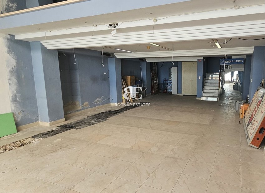 Herverkoop - Reclame -
Torrevieja - Center