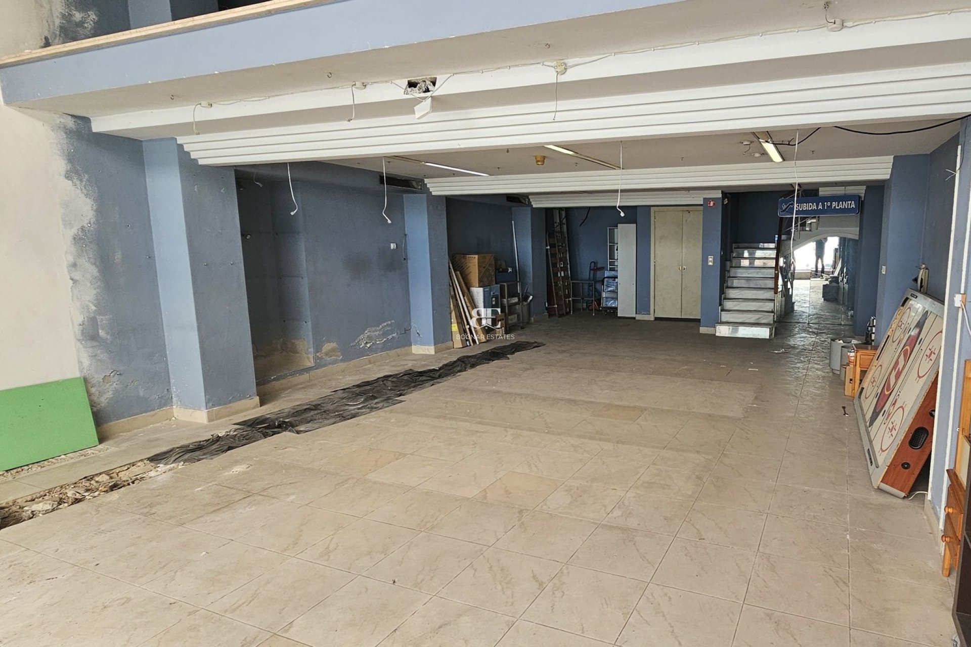 Herverkoop - Reclame -
Torrevieja - Center