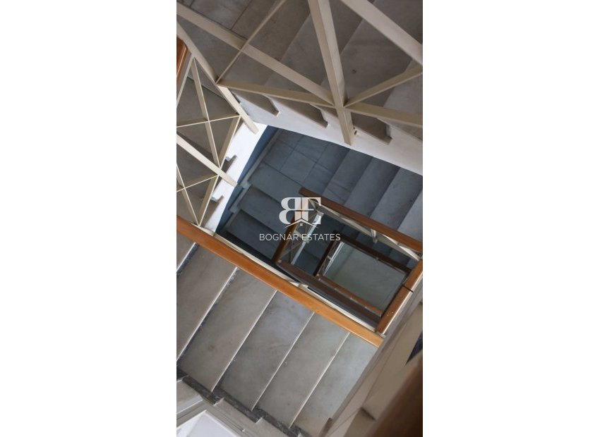 Herverkoop - Reclame -
Torrevieja - Center