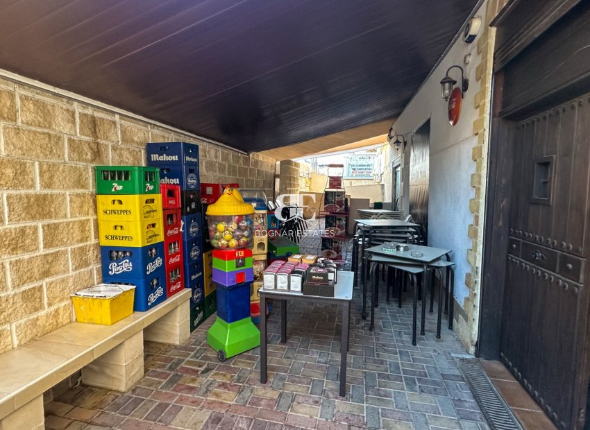 Herverkoop - Reclame -
Torrevieja - Nueva Torrevieja