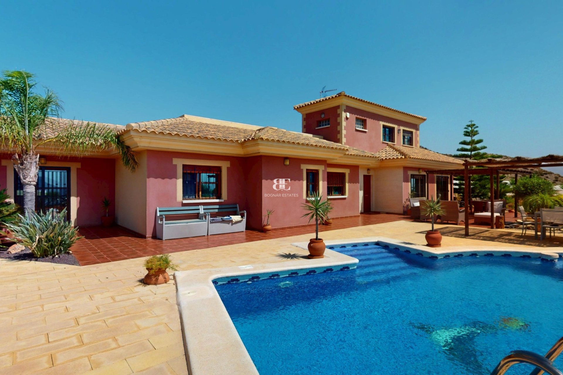 Herverkoop - Villa -
Aguilas